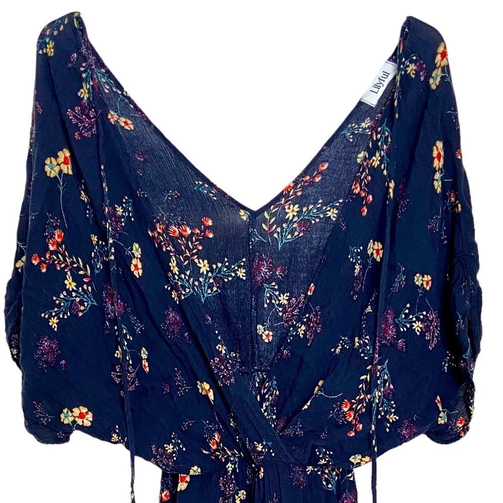 Lilyful | Blue Floral | Sleeveless Shorts | Leisure Bib Pants Coverall One-Piece - Picture 2 of 5